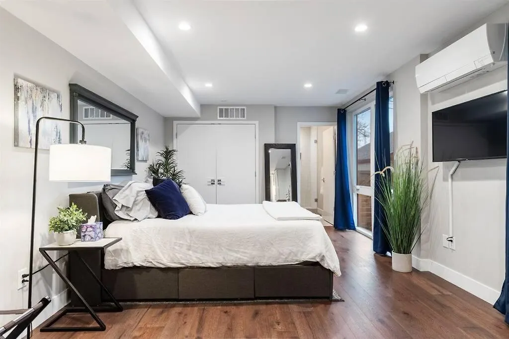 Luxurydenver Studio W Hot Tub 2 Mi To Downtown Holiday home