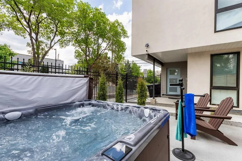 Luxurydenver Studio W Hot Tub 2 Mi To Downtown Holiday home Denver